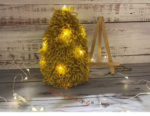 Lighted Loop Christmas Tree