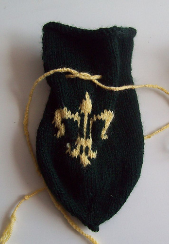 Fleur de Lis Pouch photo 4