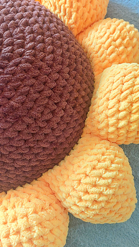 SUNNY SUNFLOWER
PILLOW