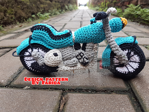 Amigurumi Siantar Motordrakt - Farida S.PD