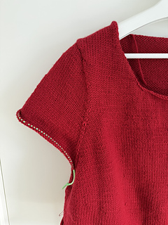 Asymmetrical set-in sleeve worked in the round