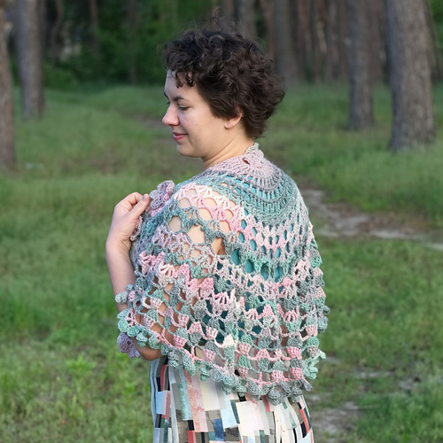 Romance Shawl photo 6