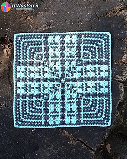 Close-up of the geometric center of the Pulse crochet square.