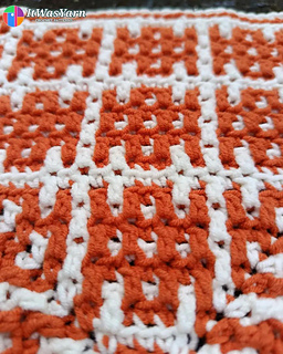Close-up of the Ripple square edge.