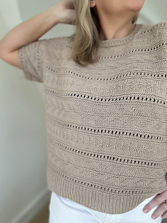 Size 4 tee with approx. 21cm/ 8.5" of positive ease at chest.