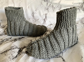 Ravelry: Ribbed Bootie Slippers pattern by Janis Frank