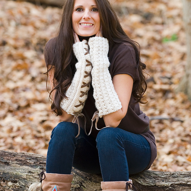 Ravelry Cozy Arm Warmers pattern by Yay Crochet!