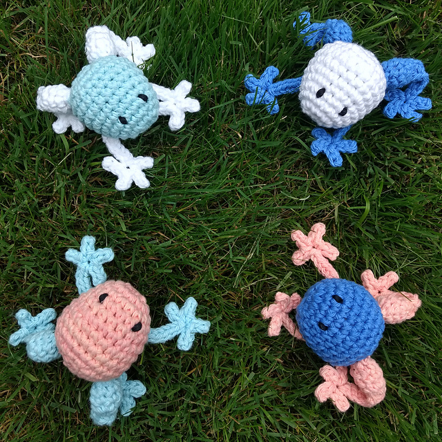 Ravelry Pocket Frog pattern by Jacquelynne Henderson