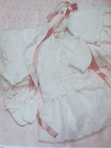 2. Jacket, Bonnet & Mitts photo 2