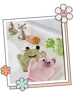 Frog and pig baby bath mitt knitting pattern in King Cole Cottonsoft DK, free pattern on the blog jane burns
