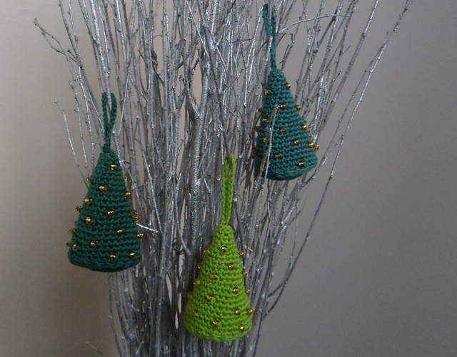 Ravelry Beaded Christmas Trees pattern by Jen Mitchell