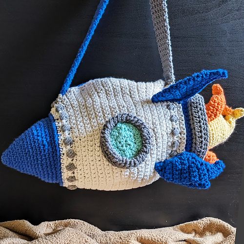 Rocket Patterns Ravelry: Rocket Ship Purse and Plushie pattern by CrochetInTheSunshine