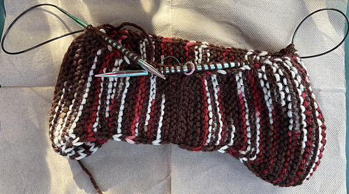 2023-08-03 headband seamed and stitches picked up as Magic Loop.