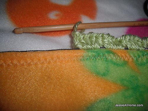 Fleece Blanket with Crochet Edging photo 3
