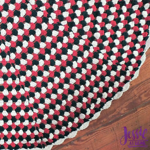 Granny Stripe Tree Skirt photo 1