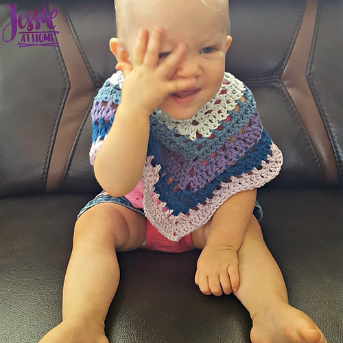 Evie Poncho photo 4