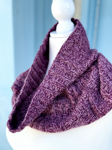 Ravelry: Pine Street Split Rib Cowl pattern by Jinx Made