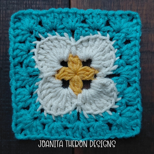 Granny Clover Mini Square