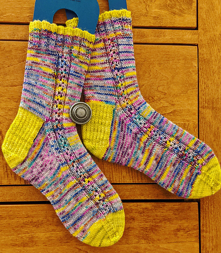 Ravelry: Fancy That pattern by Francine Hebert