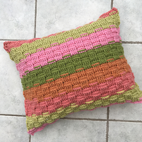 Ravelry Basket Weave Cushion Cover pattern by Jo Janes