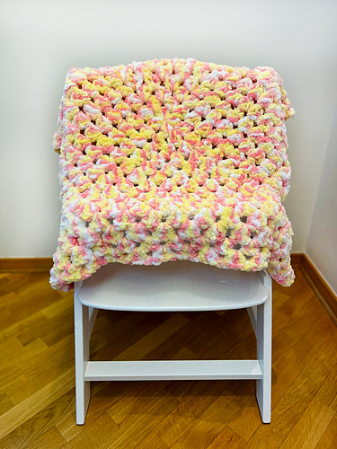 Simplest Chunky Baby Blanket photo 1