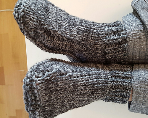 Better Dorm Boots Slippers photo 8