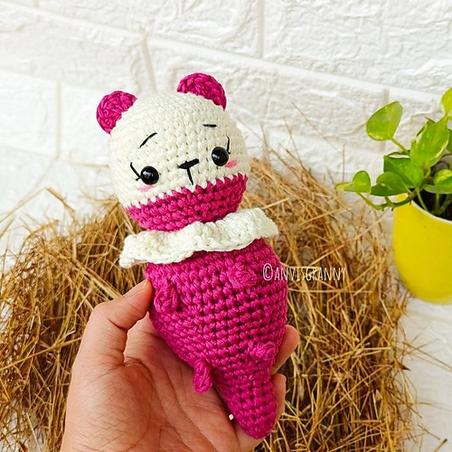 Kawaii Otter - Joy PhamSontakke