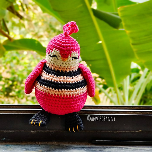 Ravelry: Roly Poly Penguin pattern by Joy PhamSontakke