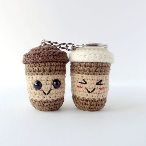 Kaffekopp nøkkelringen - Yuliia Matiienko