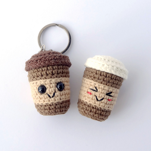 Kaffekopp nøkkelringen - Yuliia Matiienko