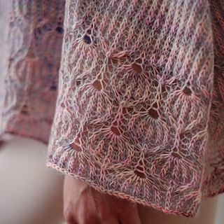 Ravelry: Go Girl 2022 pattern by Julie Knits in Paris