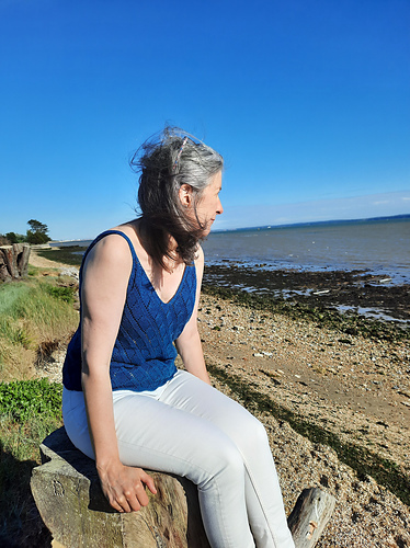 Iris Tanktop - byJulieLovesYarn2