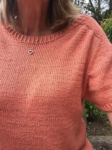 Sommerdag Genser - Julie Myrbostad