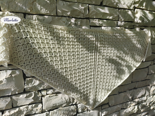 Milady shawl knitted by Julita Janicka
