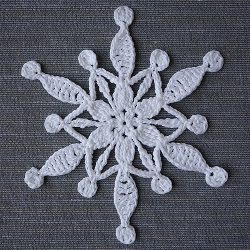 Ravelry: Allspice Snowflake pattern by Jessica Wifall