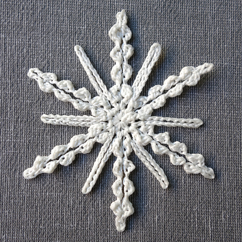 Ravelry: Parakeet Snowflake pattern by Jessica Wifall