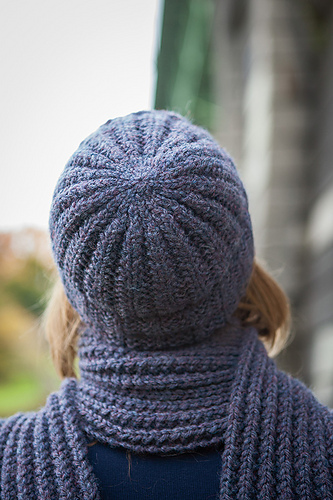 Aberdeen Hat and Scarf photo 6