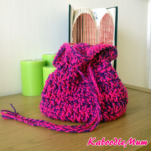 Ravelry: 25 round drawstring bag pattern by Faye Lobeck
