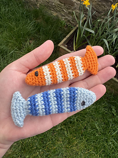 "Fish Marble Mesh" in two colour schemes.