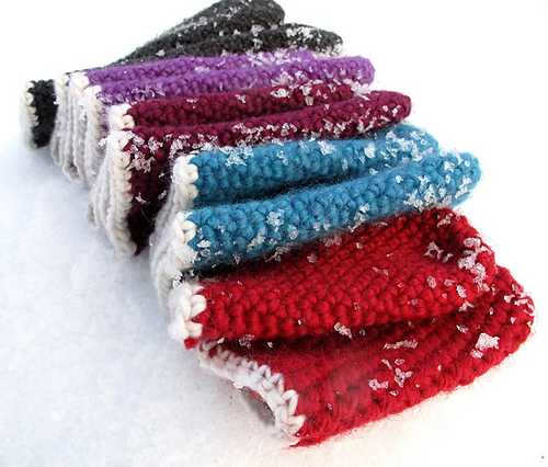 Snowy mittens by Kaja photo 1