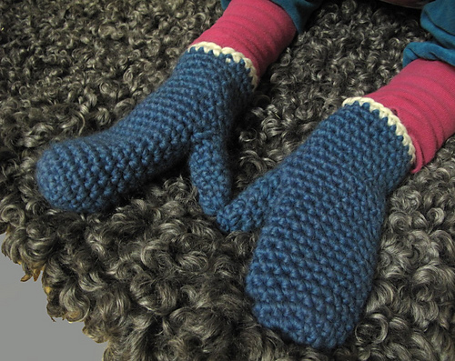 Snowy mittens by Kaja photo 3