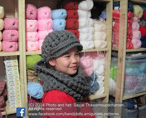Puff Stitch Hat and Cowl photo 3