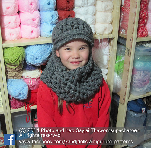 Puff Stitch Hat and Cowl photo 1