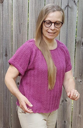 Herringbone Linen Tee
Design and Pattern by Karen Vølund Fechter
June 2020