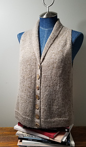 Cozy Flatter Vest by
Karen Vølund Fechter
March 2021