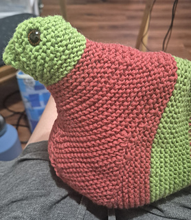 trying to get the gusset an to have her stand w/o holding her. I know the beak shoud nnot be green