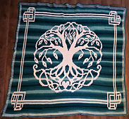 This is the fronts side of the blanket, it will fit a queen size with overhang, and a be a nice topper for a King size bed. 