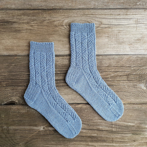 Ravelry: Shell socks pattern by Tatiana Kulikova