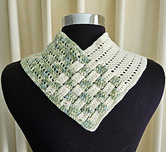 White Gum Wool
Natural & Silver tussock