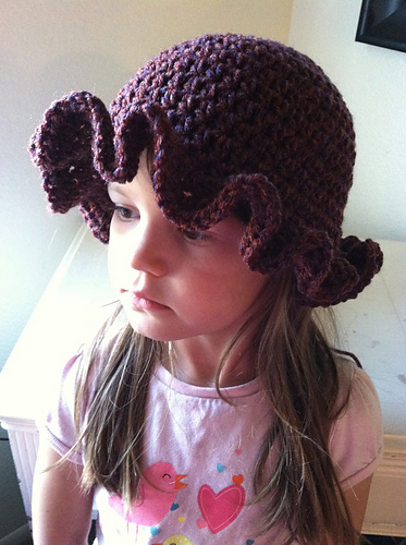 Ravelry: Easy Ruffle Hat pattern by Kayla Anderson
